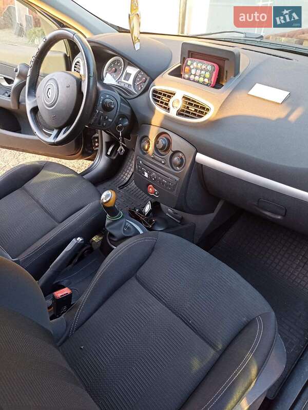 Хэтчбек Renault Clio 2009 в Житомире фото 3 Хэтчбек Renault Clio 2009 в Житомире