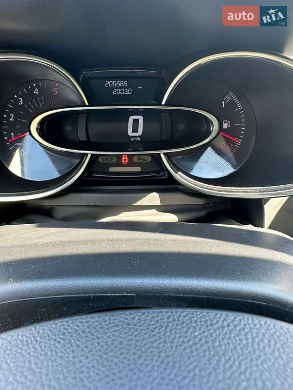 Универсал Renault Clio 2017 в Днепре