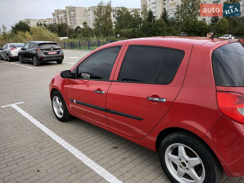 Хэтчбек Renault Clio 2008 в Дрогобыче