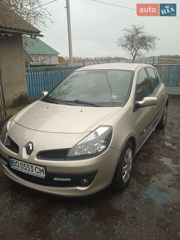 Хэтчбек Renault Clio 2006 в Чорткове