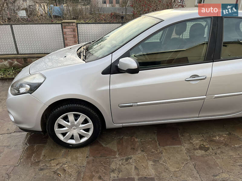 Хетчбек Renault Clio 2011 в Теребовлі