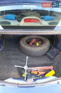 Хэтчбек Renault Clio 2001 в 