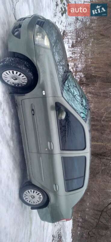 Renault Clio 2006
