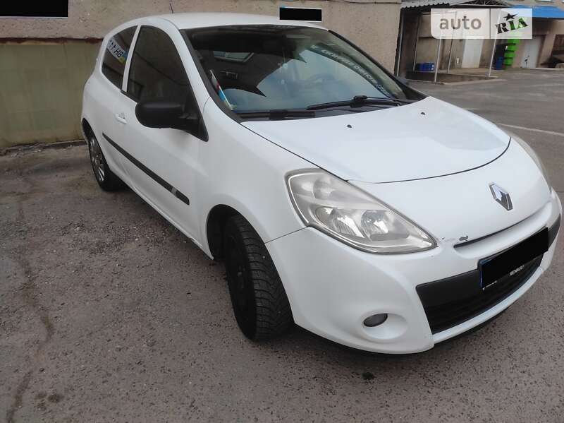 Хэтчбек Renault Clio 2011 в Одессе