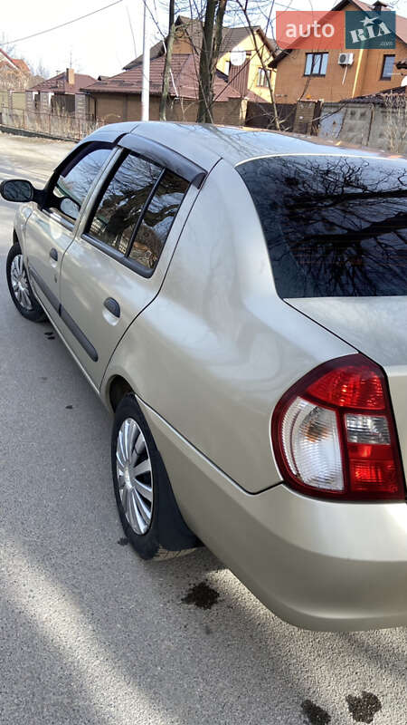 Седан Renault Clio 2007 в Виннице