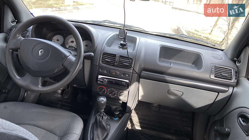 Седан Renault Clio 2007 в Виннице