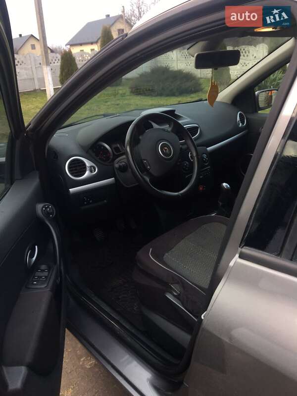 Універсал Renault Clio 2009 в Жовкві