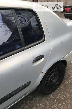 Хэтчбек Renault Clio 2001 в 