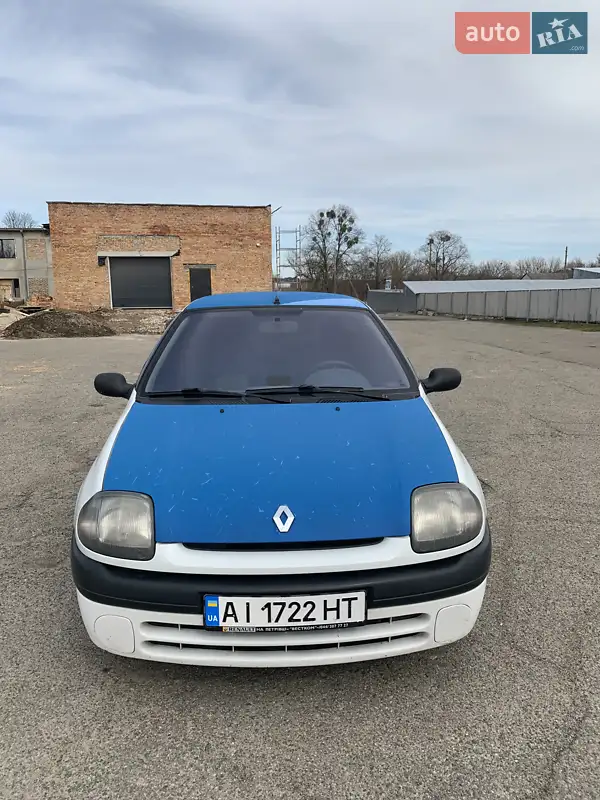 Renault Clio 2000
