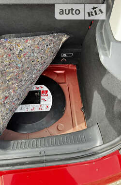 Хэтчбек Renault Clio 2012 в 
