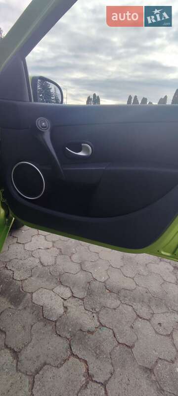 Универсал Renault Clio 2009 в Дубно