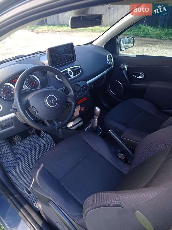 Хэтчбек Renault Clio 2007 в Коломые