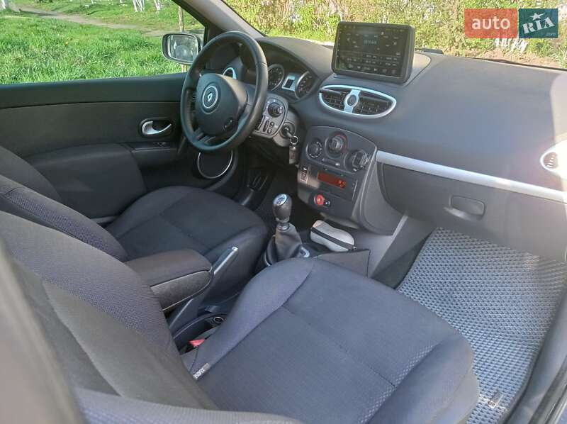 Хэтчбек Renault Clio 2007 в Коломые