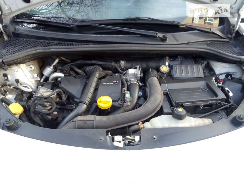Универсал Renault Clio 2011 в Ивано-Франковске