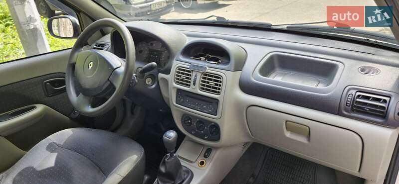 Седан Renault Clio 2005 в Киеве фото 23 Седан Renault Clio 2005 в Киеве