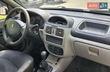 Седан Renault Clio 2005 в Киеве