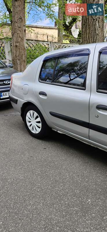 Седан Renault Clio 2005 в Киеве фото 37 Седан Renault Clio 2005 в Киеве