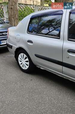 Седан Renault Clio 2005 в 