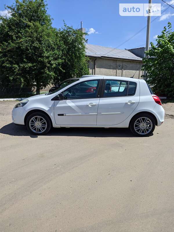 Хетчбек Renault Clio 2010 в Рівному фото 16 Хетчбек Renault Clio 2010 в Рівному