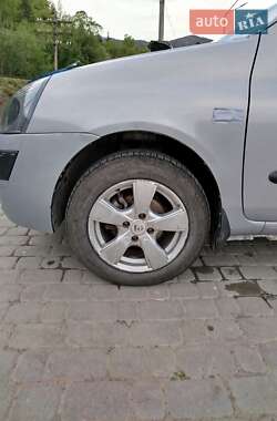 Седан Renault Clio 2006 в Ивано-Франковске