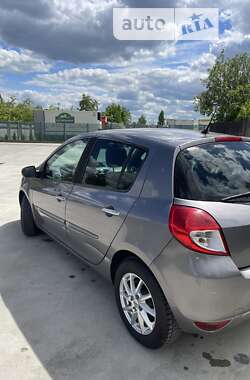 Хэтчбек Renault Clio 2009 в Калуше