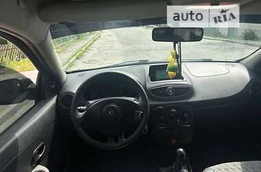 Хэтчбек Renault Clio 2009 в Звягеле