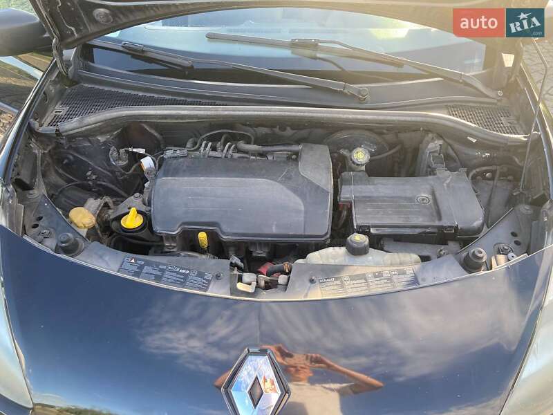 Хэтчбек Renault Clio 2010 в Львове фото 5 Хэтчбек Renault Clio 2010 в Львове