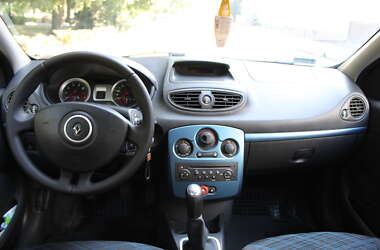 Хэтчбек Renault Clio 2009 в Киеве