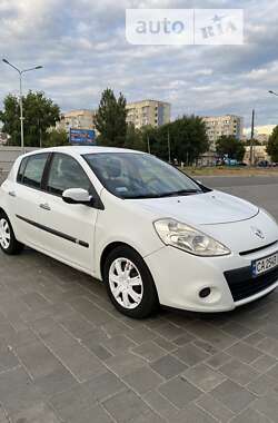 Хэтчбек Renault Clio 2010 в Черкассах