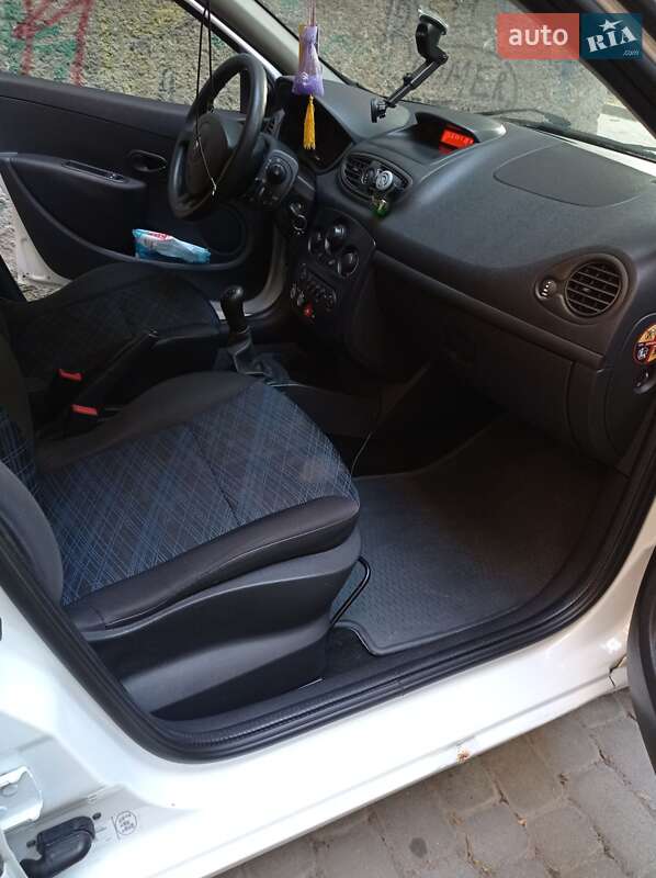 Универсал Renault Clio 2009 в Львове