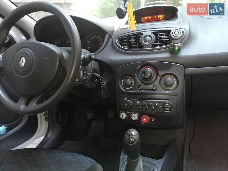 Универсал Renault Clio 2009 в Львове