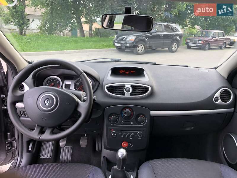 Универсал Renault Clio 2009 в Дубно фото 35 Универсал Renault Clio 2009 в Дубно