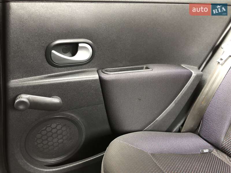 Универсал Renault Clio 2009 в Дубно фото 53 Универсал Renault Clio 2009 в Дубно