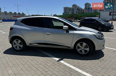 Хэтчбек Renault Clio 2015 в 