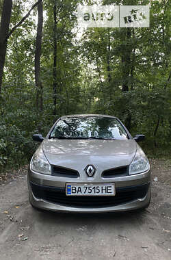 Хэтчбек Renault Clio 2008 в Знаменке