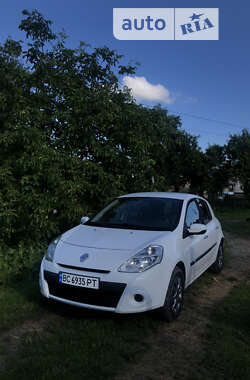 Хэтчбек Renault Clio 2011 в Винниках