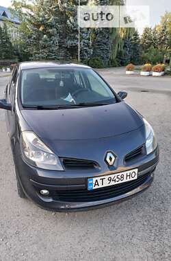 Хэтчбек Renault Clio 2005 в Ивано-Франковске