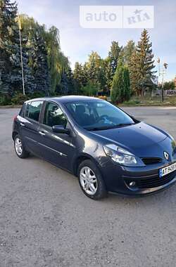 Хэтчбек Renault Clio 2005 в Ивано-Франковске