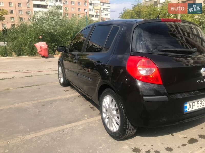 Хэтчбек Renault Clio 2009 в Запорожье