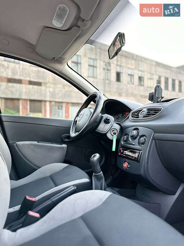 Хэтчбек Renault Clio 2009 в Тернополе