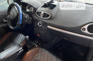 Универсал Renault Clio 2010 в 