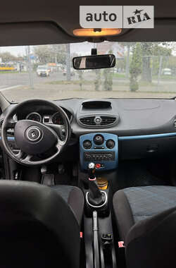 Хэтчбек Renault Clio 2008 в 
