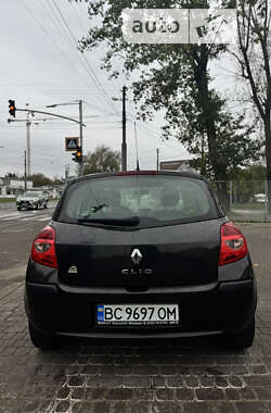 Хэтчбек Renault Clio 2008 в 