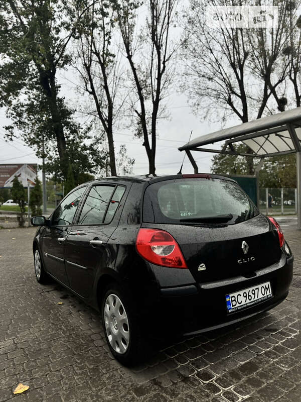 Хэтчбек Renault Clio 2008 в Львове
