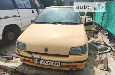 Хэтчбек Renault Clio 1991 в Первомайске