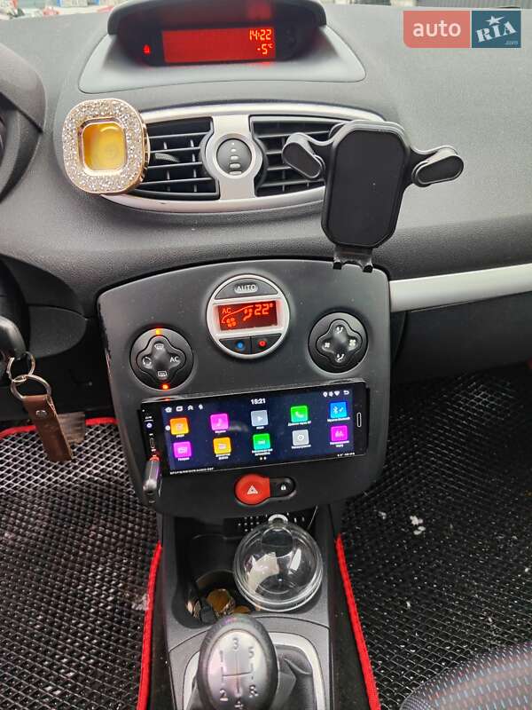 Хэтчбек Renault Clio 2009 в Полтаве