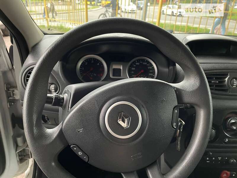 Хэтчбек Renault Clio 2013 в Львове
