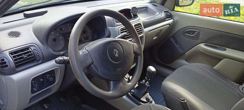 Седан Renault Clio 2005 в Тернополе