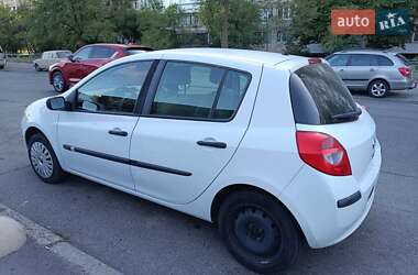 Хэтчбек Renault Clio 2005 в Луцке