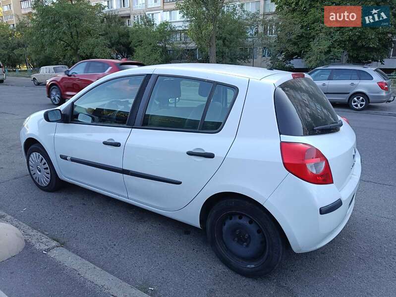 Renault Clio 2005